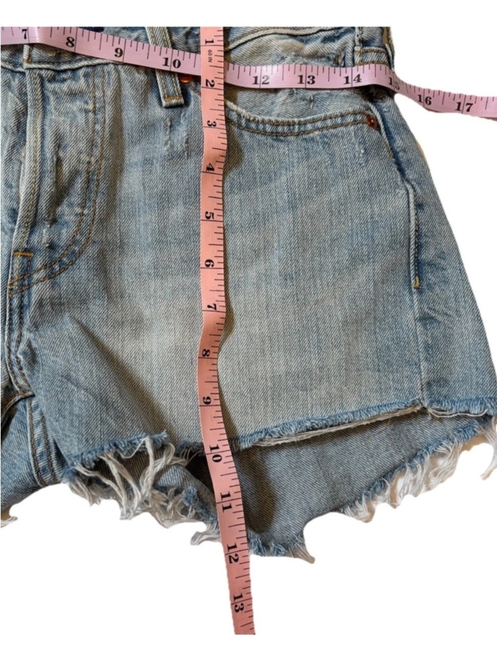 Levi’s 501 Cutoff Shorts Light Wash Distressed Raw Hem Button Fly Measured - Picture 9 of 11